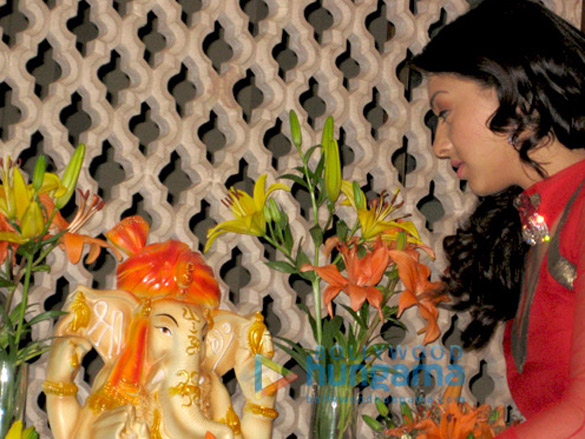 hansika celebrates ganesh festival 4