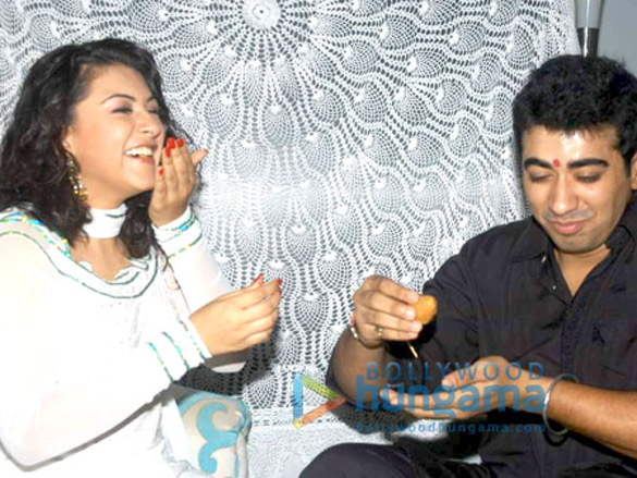 hansika celebrates raksha bandhan 5