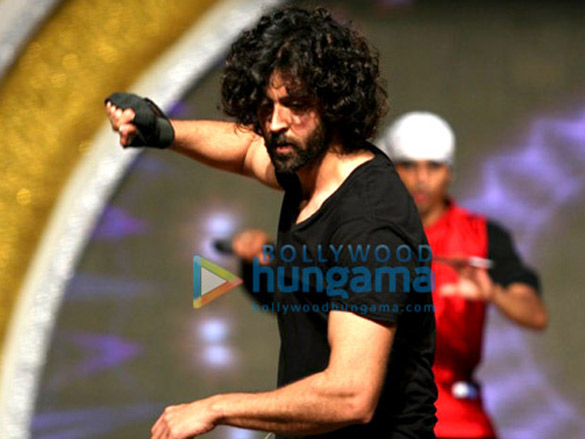 hrithik rehearses for rajiv gandhi awards 7
