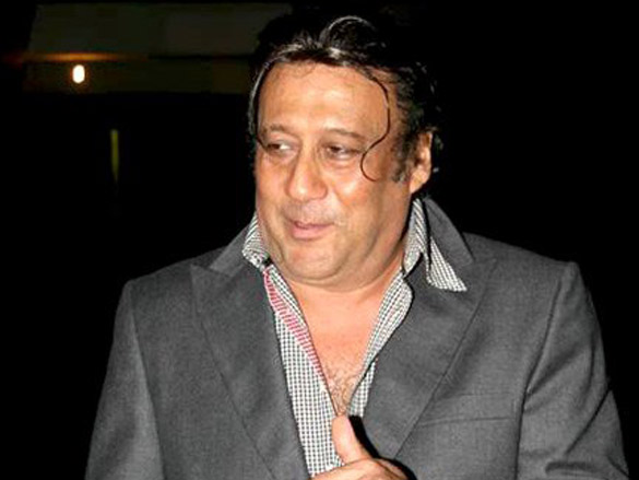 jackie shroff graces pratim banerjees art exhibition 10