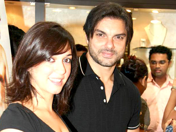 kisaans promotion at gitanjali store 3