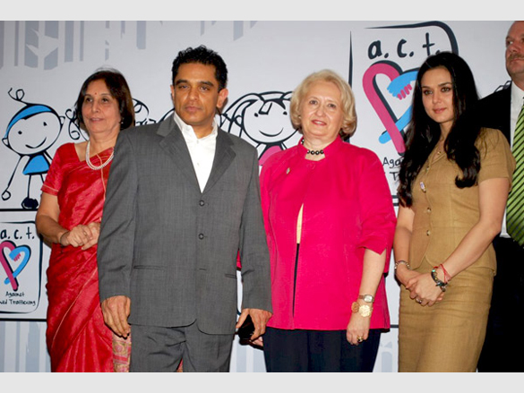 preity zintaajay devgan and sanjay dutt support act against child trafficking 4