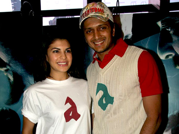 ritesh and jacqueline watch aladin with ngo kids 6