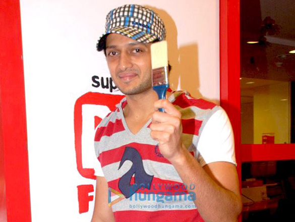 riteshjacqueline and sujoy ghosh paint aladin wall 8