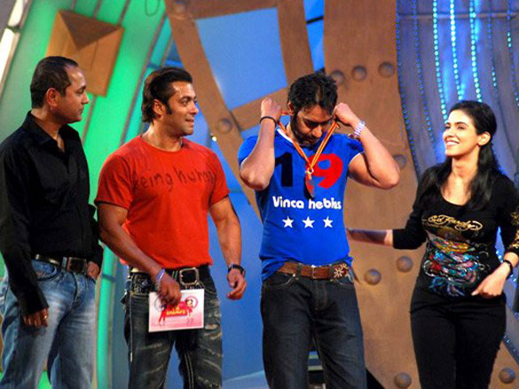 salmanajay and asin promote london dreams on sa re ga ma pa lil champs finale 3
