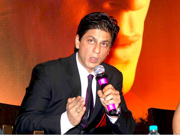 shahrukhkajol and karan unveil the first look of my name is khan 8
