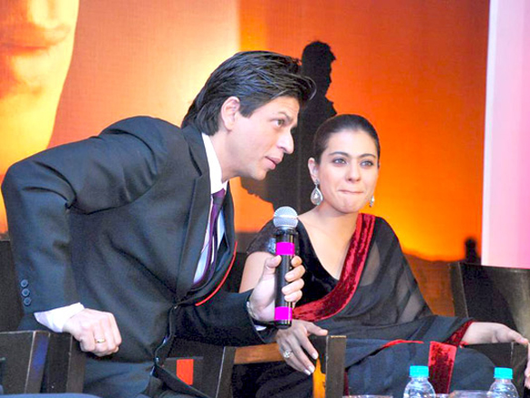 shahrukhkajol and karan unveil the first look of my name is khan 17