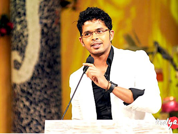 sreesanthvivek and ritesh on tere mere beach mein 9