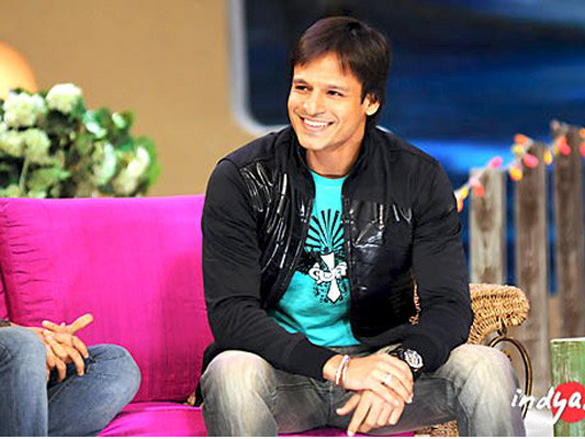 sreesanthvivek and ritesh on tere mere beach mein 10