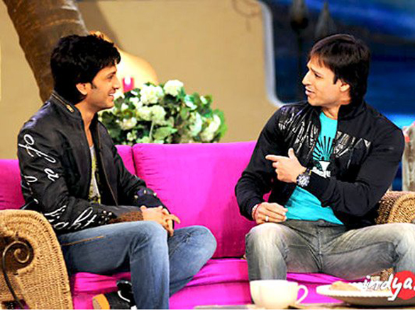 sreesanthvivek and ritesh on tere mere beach mein 20