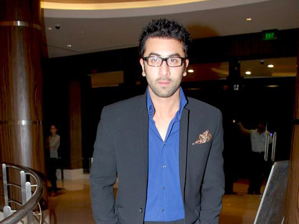 success party of ajab prem ki ghazab kahani 20