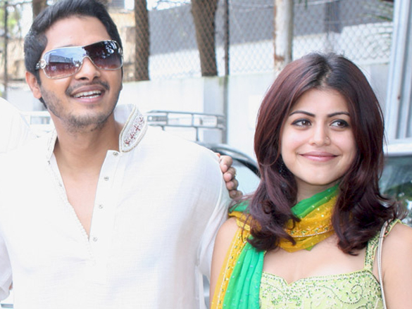 the cast of aagey se right at gun visarjan event 6
