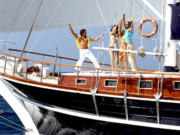 hrithik roshanbarbara mori 13