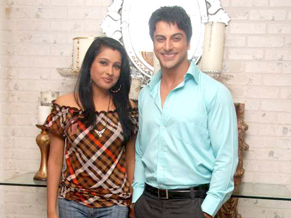 on the sets of whos there