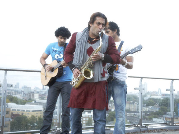 salman khan 100