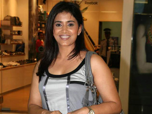 sonali kulkarni at camp audio launch 11
