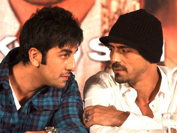 raajneeti cast at press conference 7