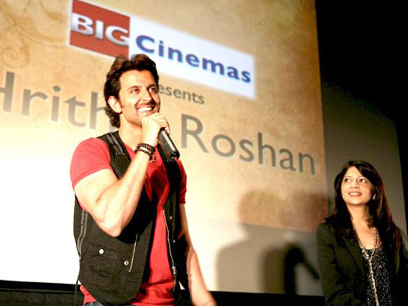 hrithik roshan promotes kites at big cinemas manhattan 10