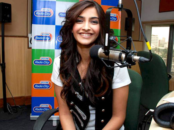 sonam kapoor promotes i hate luv storys on radio city 91 1 fm 3