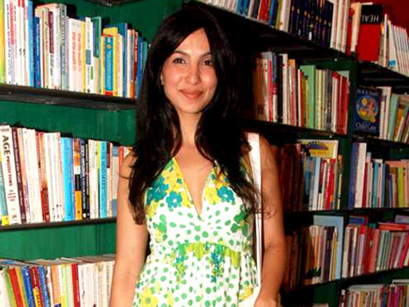actor mayank anands book reading 9