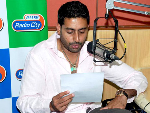 abhishek bachchan promotes raavan on radio city 91 1 fm 3