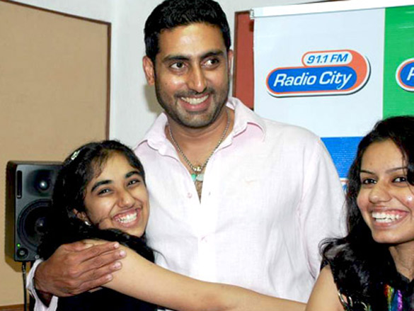 abhishek bachchan promotes raavan on radio city 91 1 fm 7