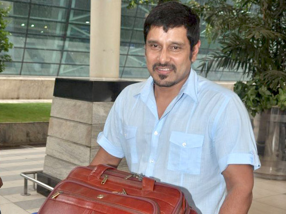 aishwarya mani and vikram return from hyderabad raavan promotions 7