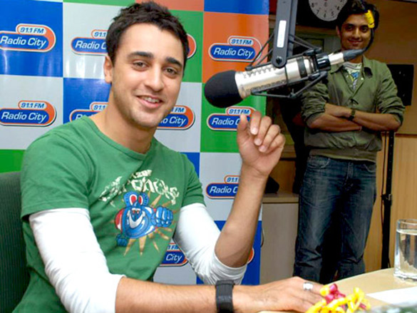 imran khan promotes i hate luv storys on radio city 91 1 fm 3