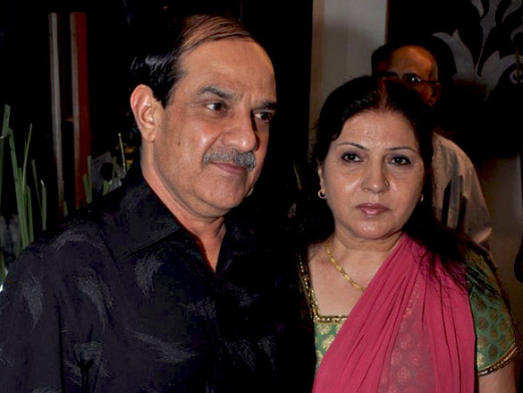 team of krantiveer the revolution at the launch of amboli bar and kitchen 12