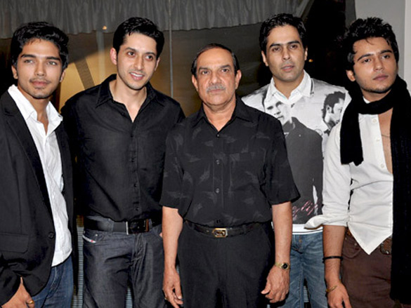team of krantiveer the revolution at the launch of amboli bar and kitchen 15