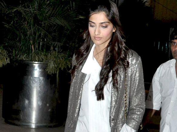 sonam kapoor returns from ahmedabad i hate luv storys promotions 5