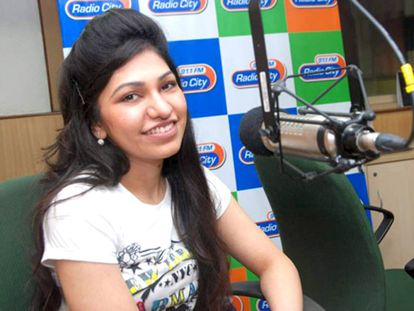 shaan and tulsi kumar promote film aashayein at radio city 91 1 fm 5