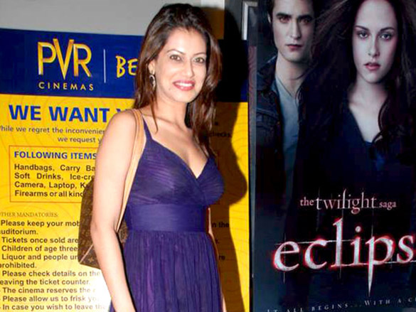 sonam kapoor and aisha team at twilight eclipse premiere 11