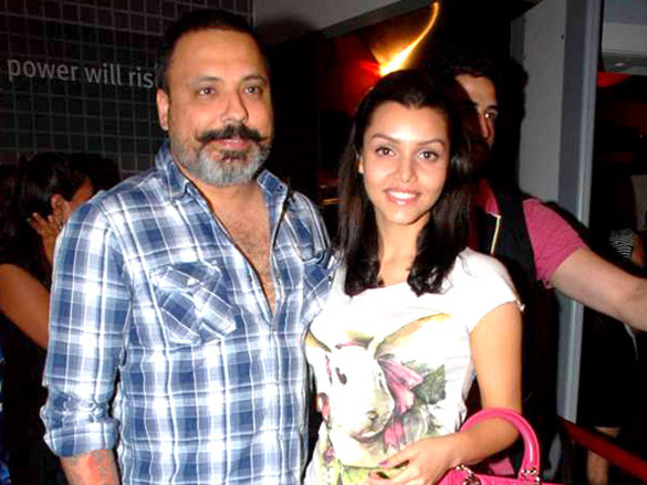 sonam kapoor and aisha team at twilight eclipse premiere 12