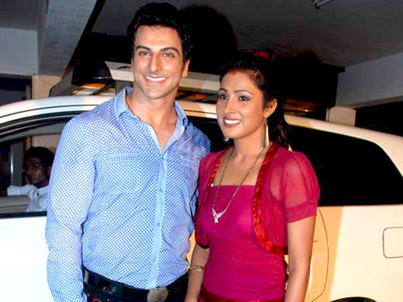 on the sets of whos there 10