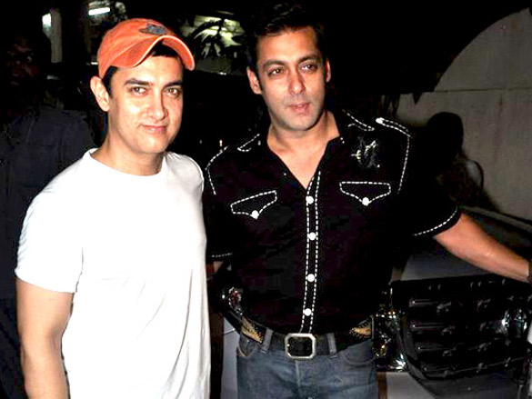 salman aamir and others at the special screening of peepli live 3