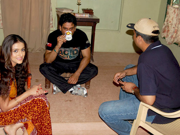 on the sets of dus tola 4