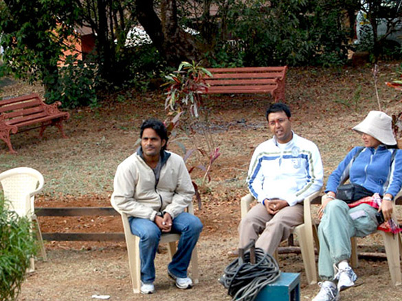 on the sets of dus tola 17