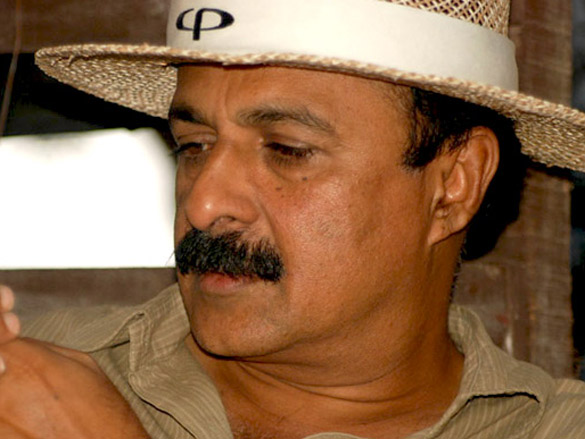 on the sets of dus tola 26