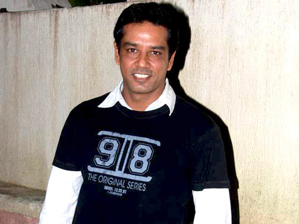 john and bipasha at the screening of aashayein 9