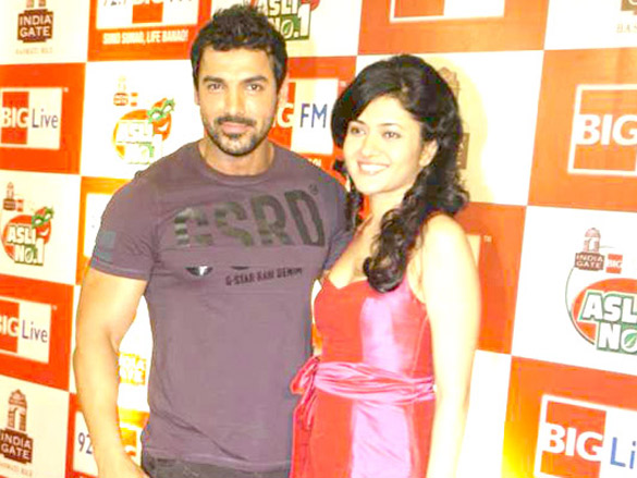 john abraham promotes aashayein on big live asli no 1 finale 2
