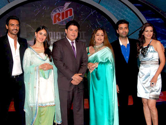 arjun and kareena promote we are family on the sets of indias got talent 3