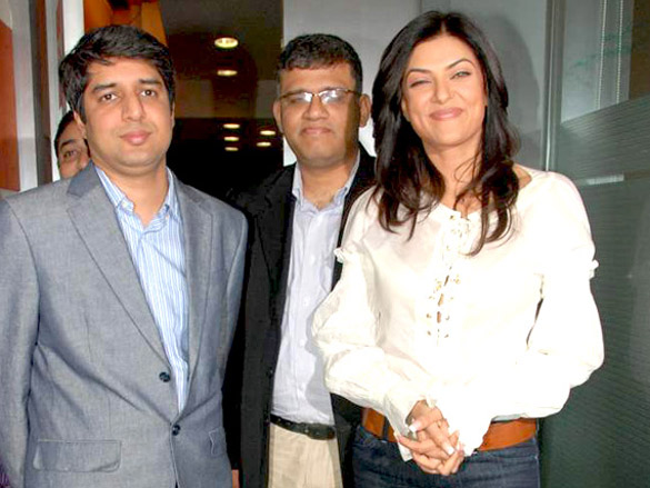 sushmita sen at 92 7 big fm to promote miss universe india pageant 11