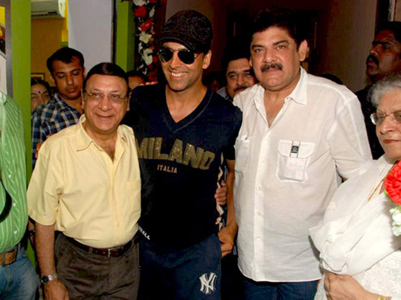 akshay kumar launches pankaj dheers abbhinnay acting academy 4