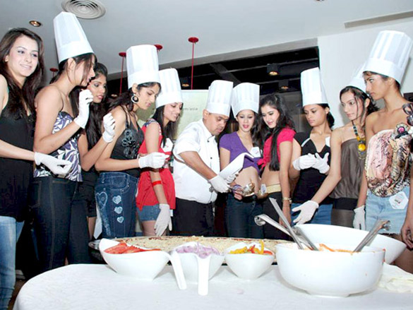 femina miss india finalists make giant pizza at novotel hotel 6