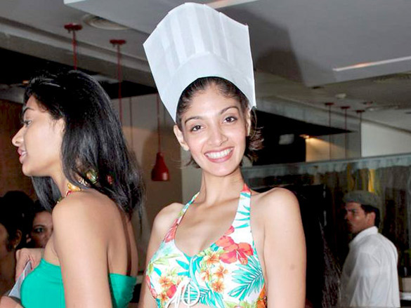 femina miss india finalists make giant pizza at novotel hotel 9
