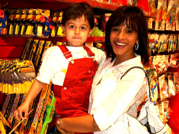 celebs gracing hamleys toy store launch 7