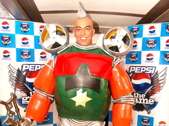 vindu dara singh shoots for pepsi the game ad 6