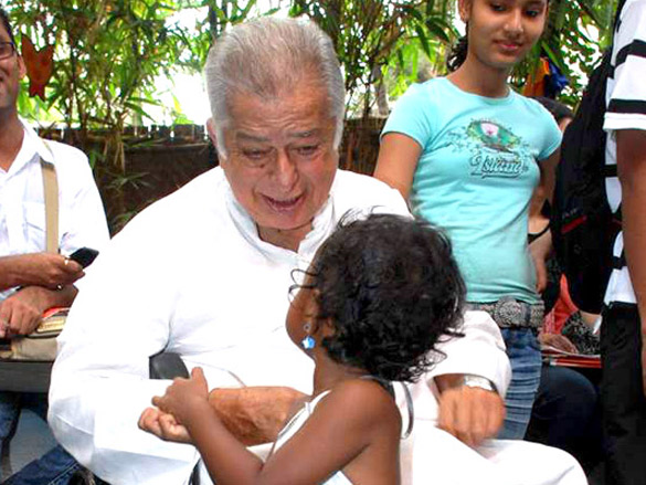 shashi kapoor and sanjana kapoor at prithvi summertime 2010 launch 7