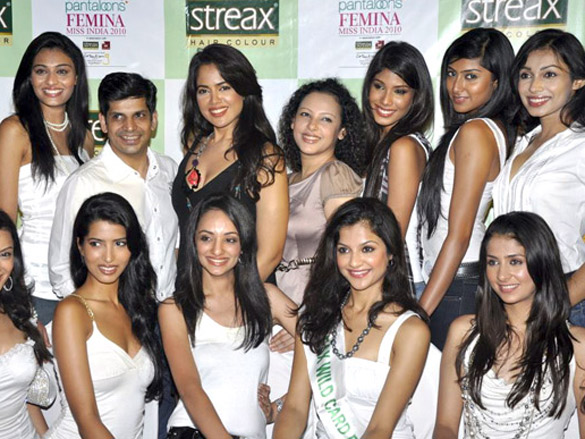 sameera reddy meets miss india contestants at streax salon 2